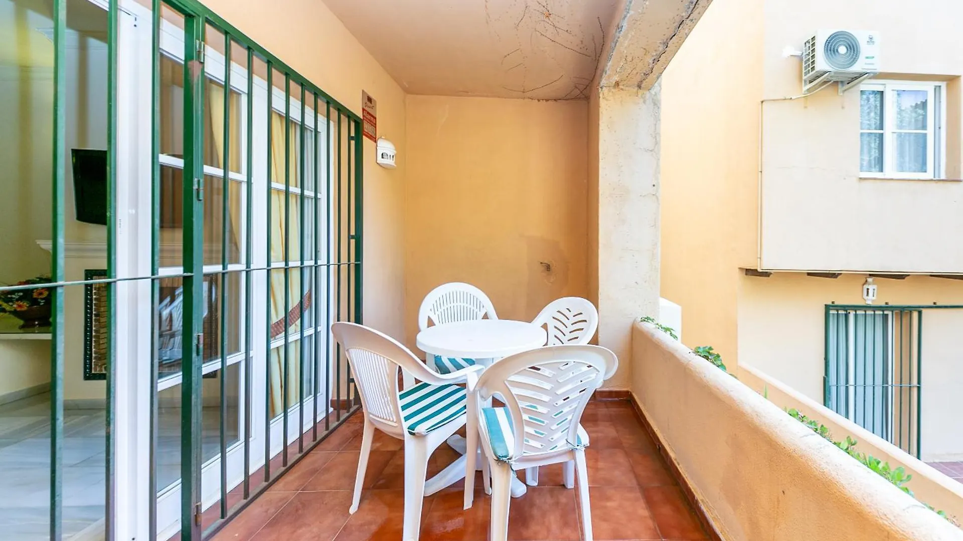Apat. Oasis Rivera Del Sol II ميخاس 0*,